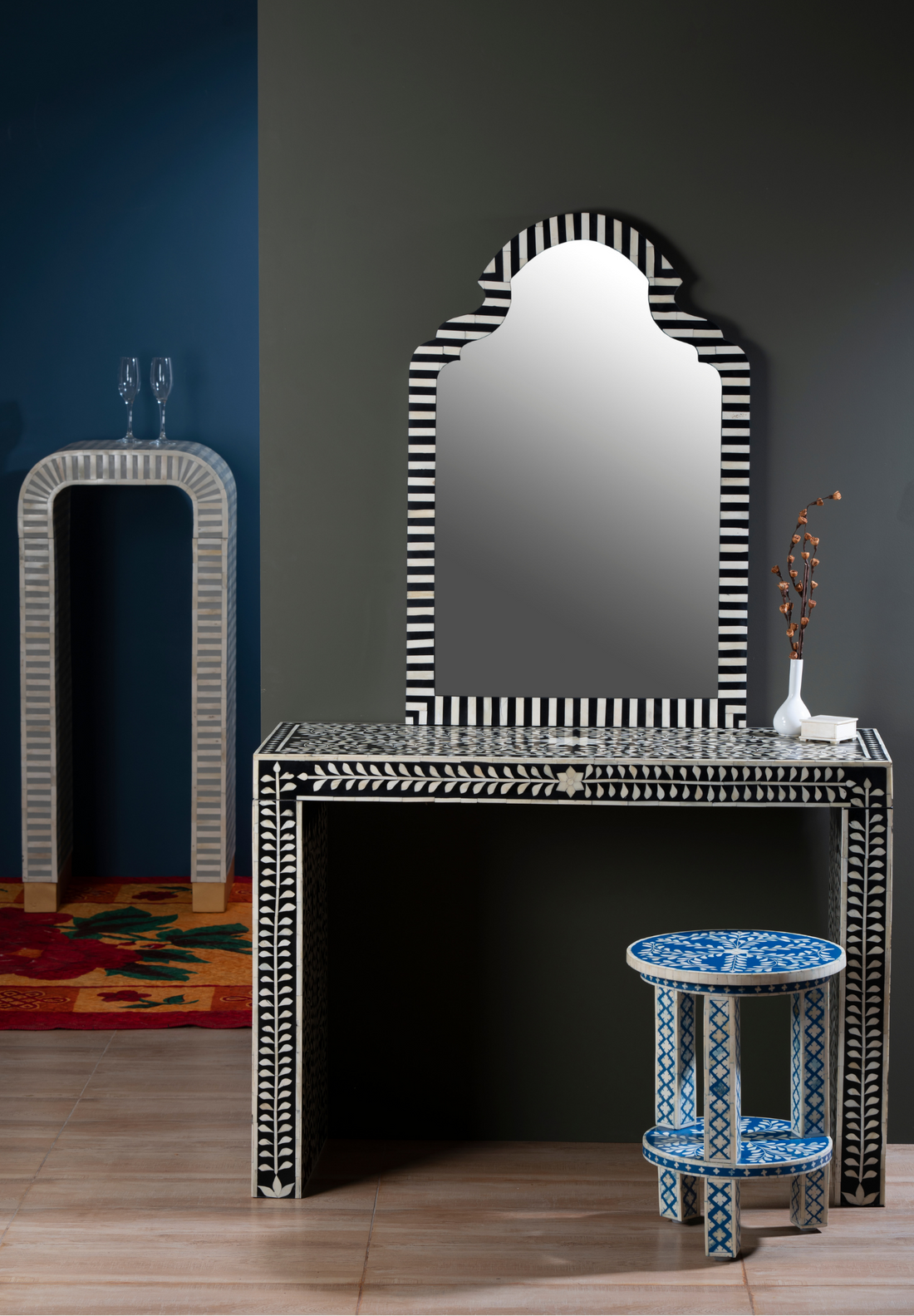 Noir Stripe Arch Inlay Wall Mirror
