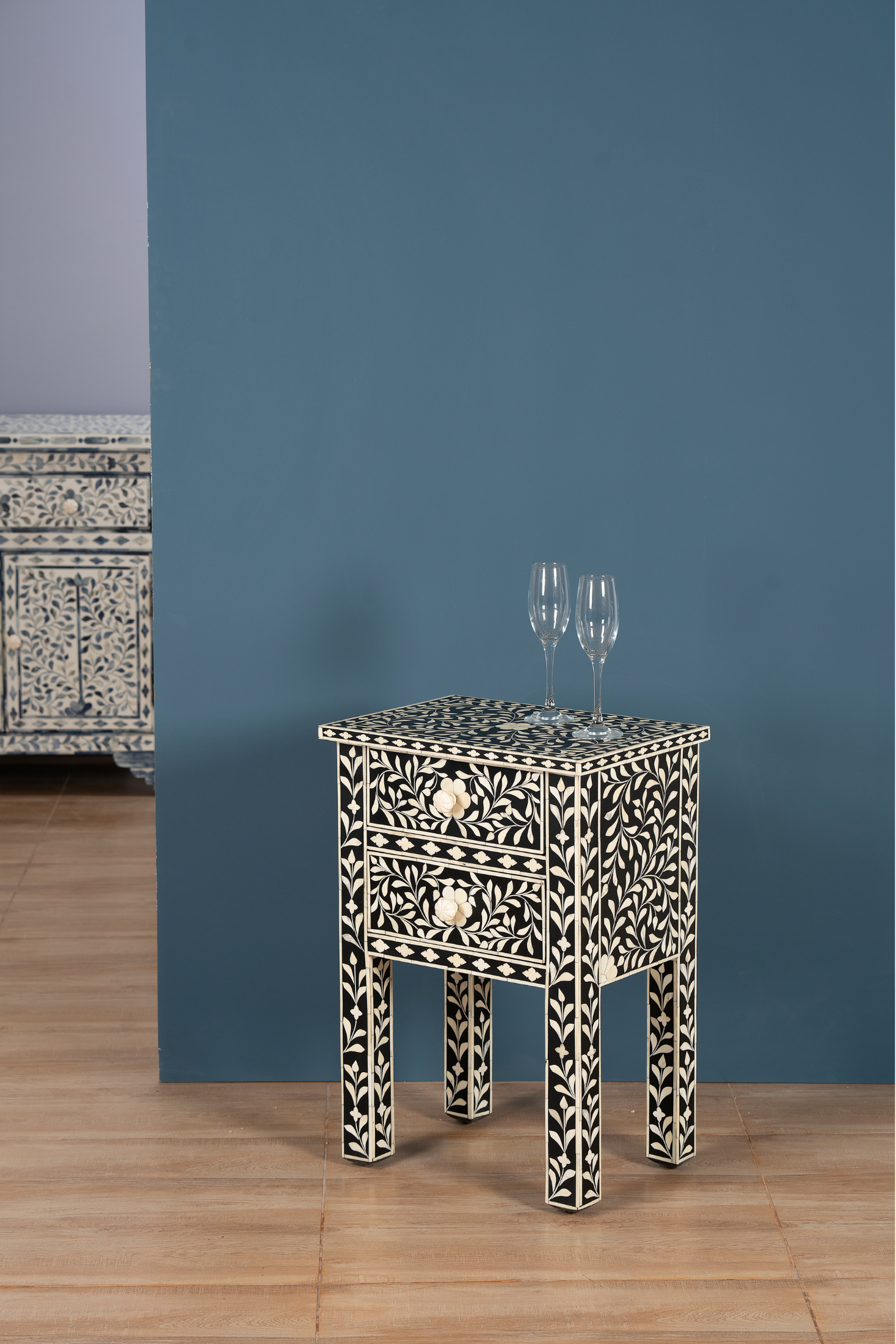 Noir Bloom Inlay side Table