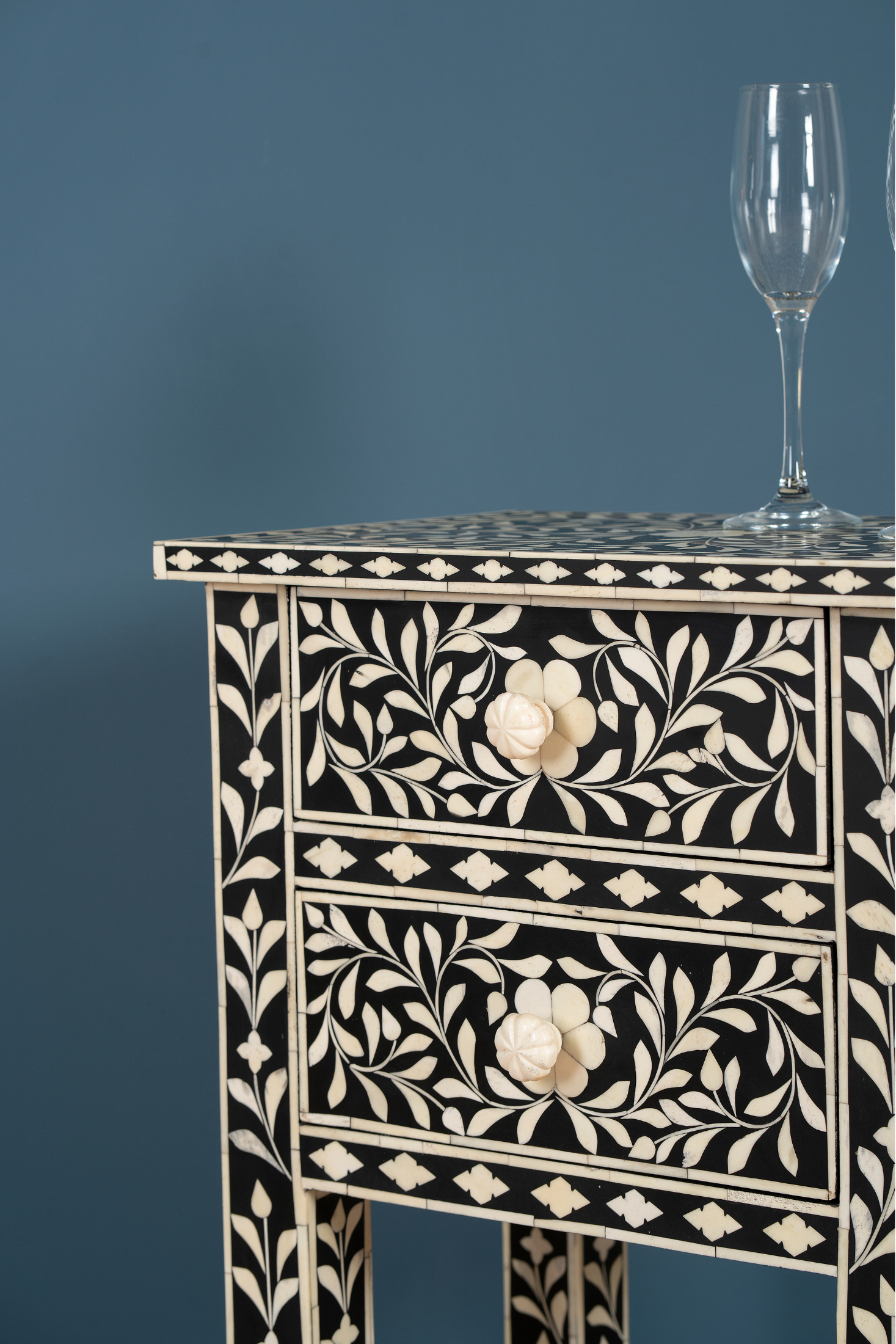 Noir Bloom Inlay side Table