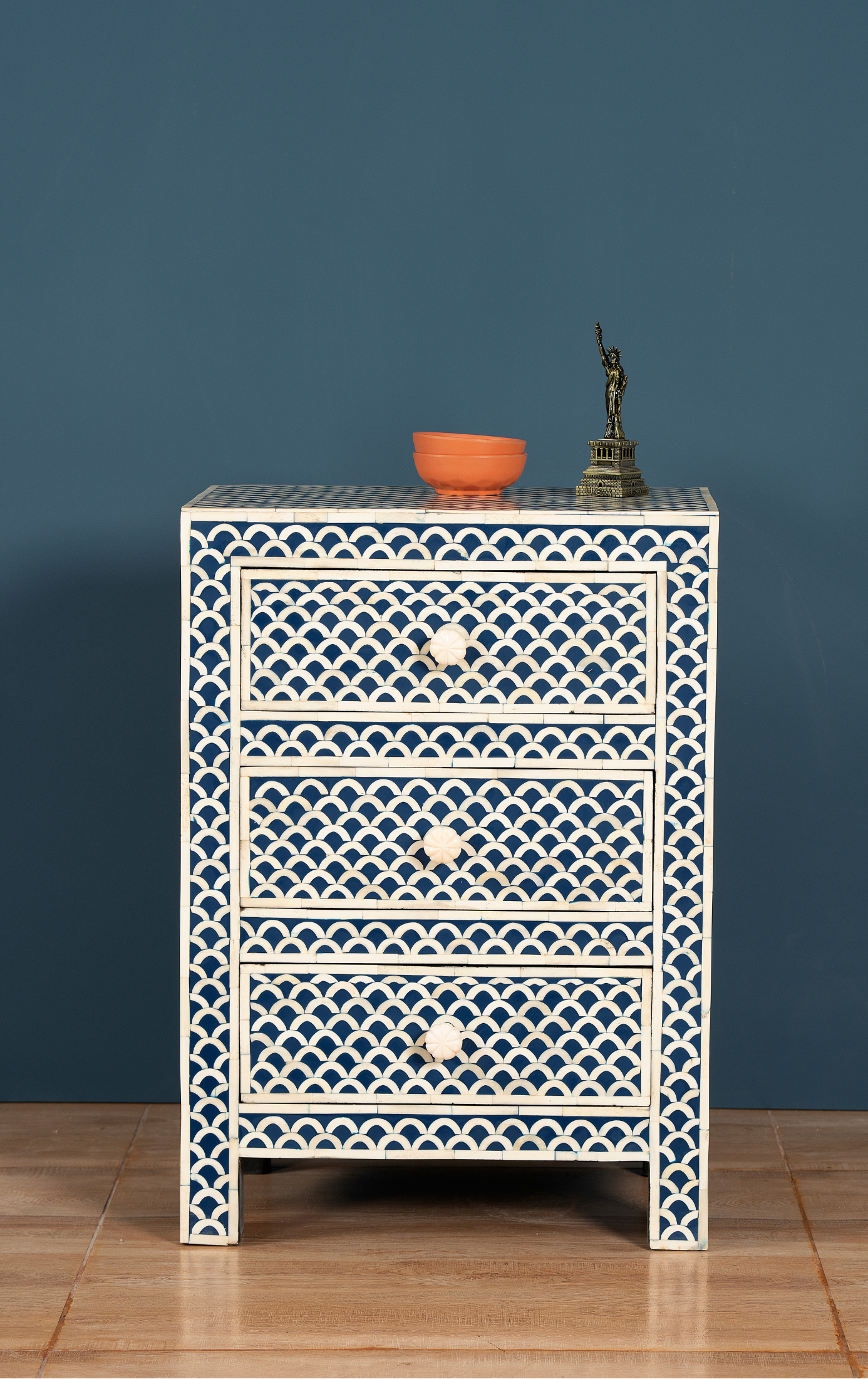 Azure Scallop Inlay Chest of Drawer
