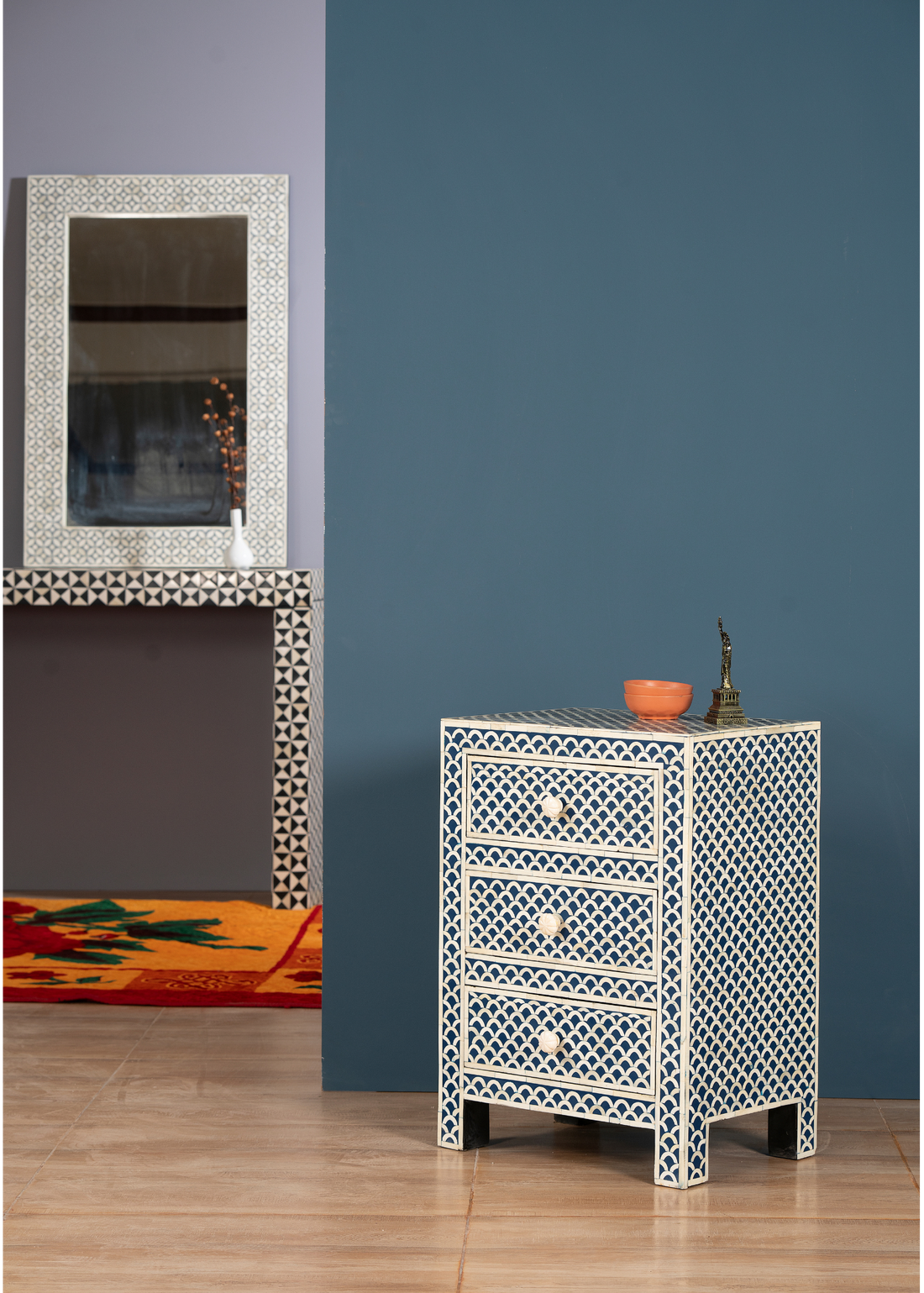 Azure Scallop Inlay Chest of Drawer