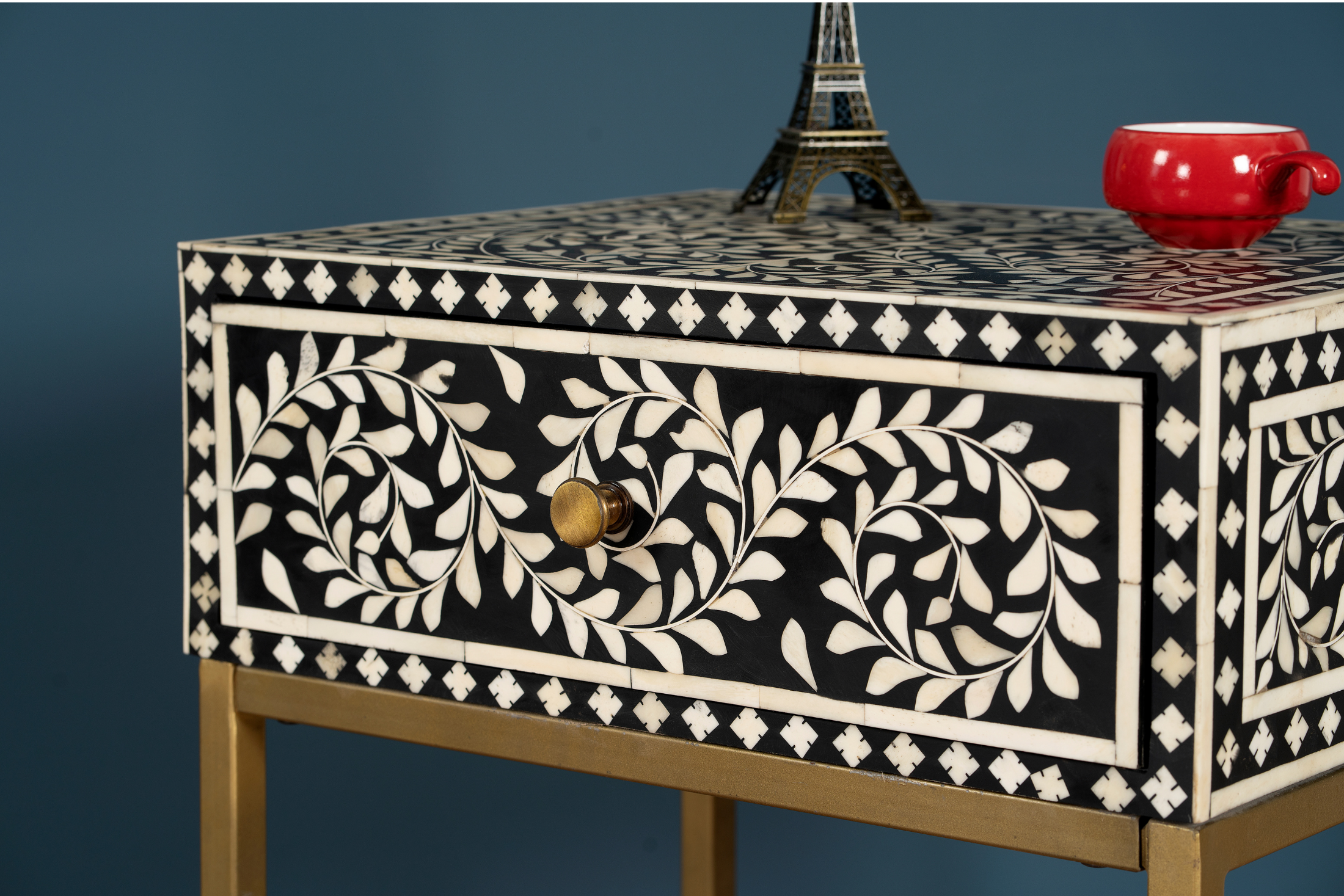 Noir Vine Inlay Side Table