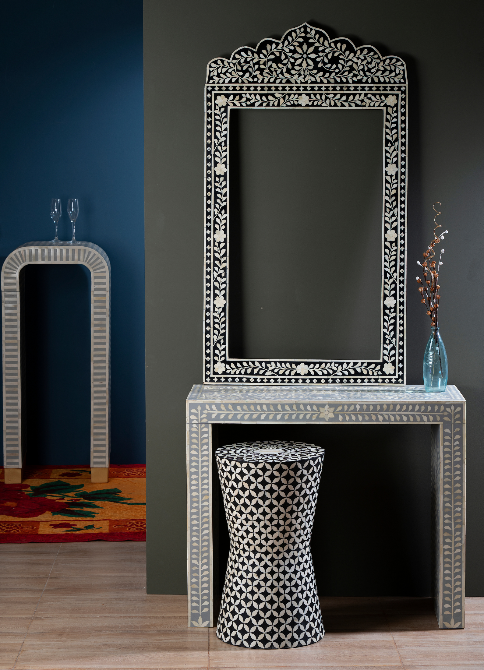 Noir Flora Inlay Mirror