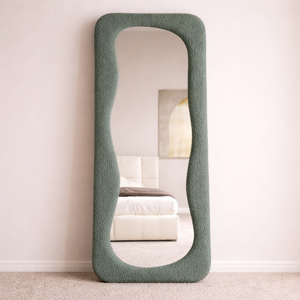 Mossveil Mirror